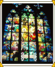 プラハ城内の教会の　ミュシャによるペインティッド・ガラス