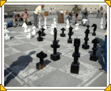 路上の　大チェス盤
